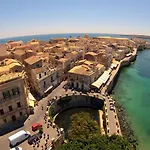 Balcony In Giudecca By Ortigia Apartments
